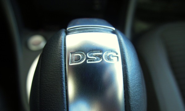 Volkswagen are probleme cu transmisia DSG
