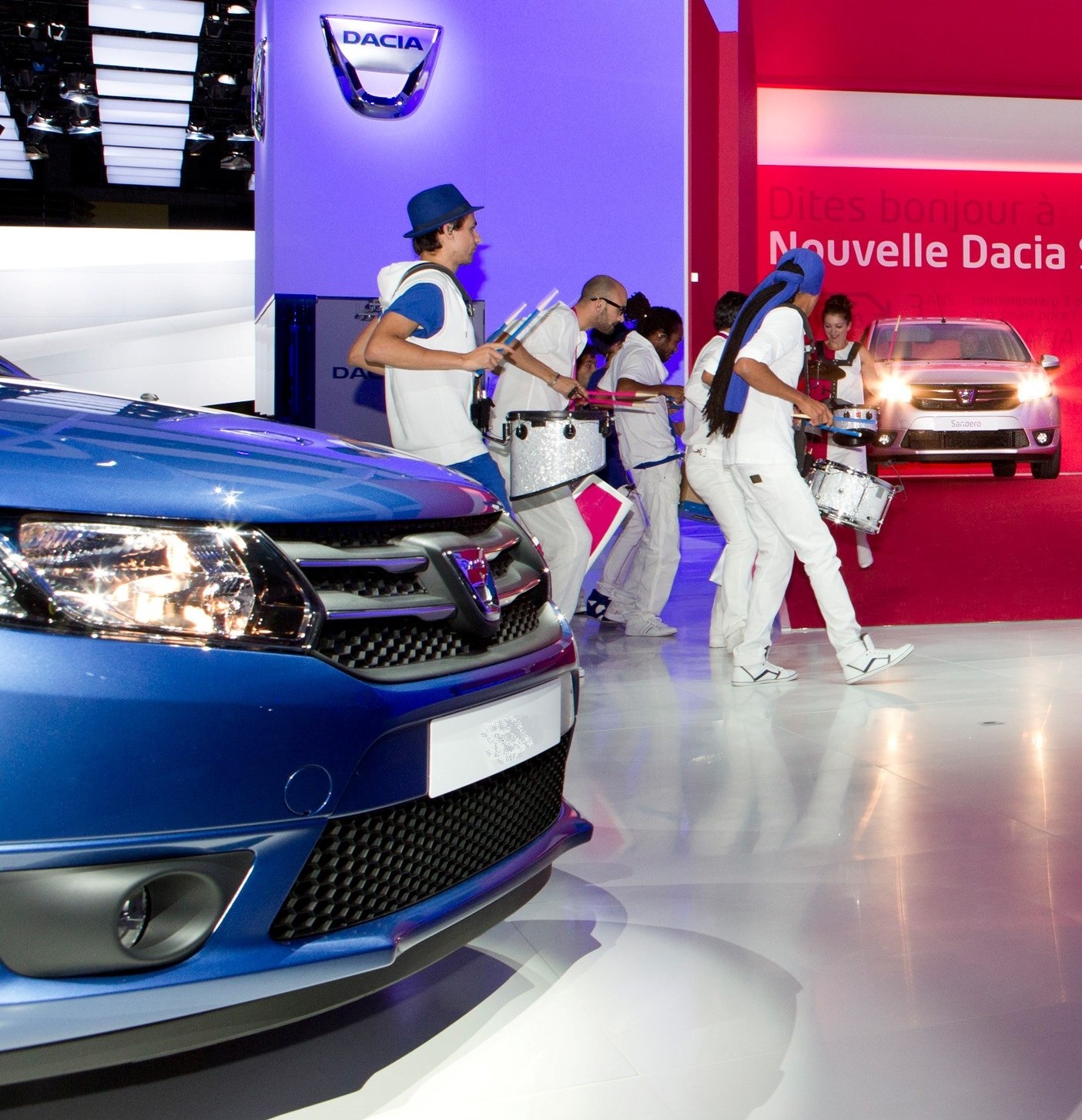 Dacia schimbă înfățișarea Loganului MCV și revigorează SUV-ul Duster