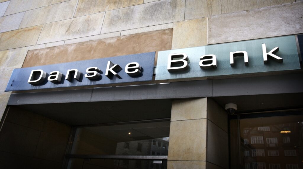 Un director de bancă s-a sinucis. Corpul acestuia a fost găsit la câteva zile
