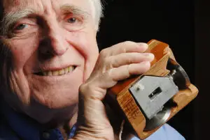 A murit Douglas Engelbart, inventatorul mouse-ului