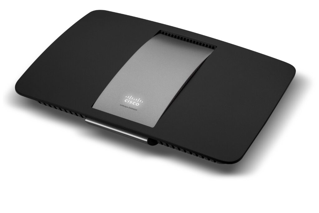 Cisco a lansat un router care asigură viteze wireless de trei ori mai mari decât standardul actual