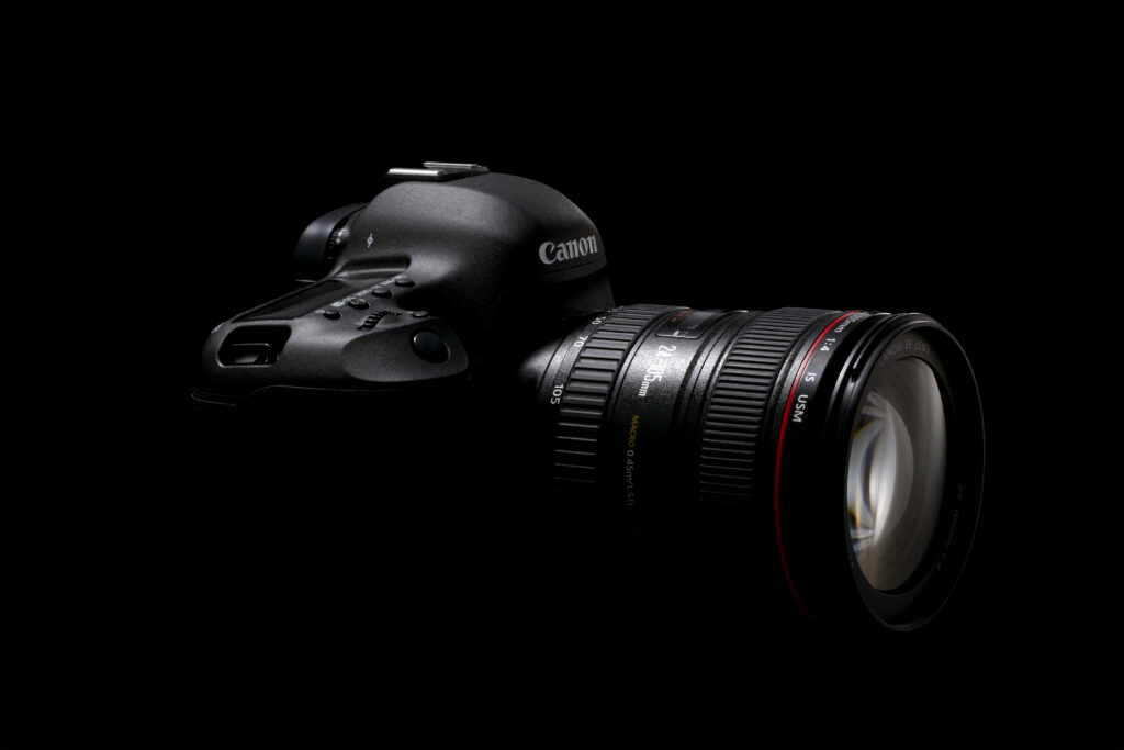 Canon prezintă noul EOS 5D Mark III