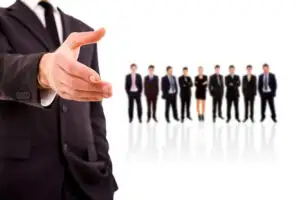 Posturi greu de ocupat: jumătate dintre angajatorii români se chinuie să găsească angajaţii potriviţi