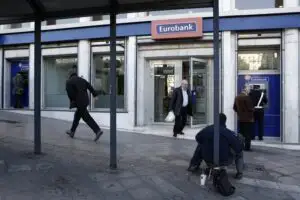 Eurobank a finalizat achiziţionarea Postbank şi Proton Bank