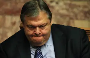 Venizelos și-a depus mandatul