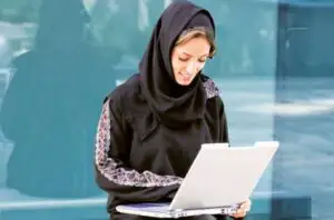 STUDIU: Cum este reprezentată lumea arabă pe Facebook?