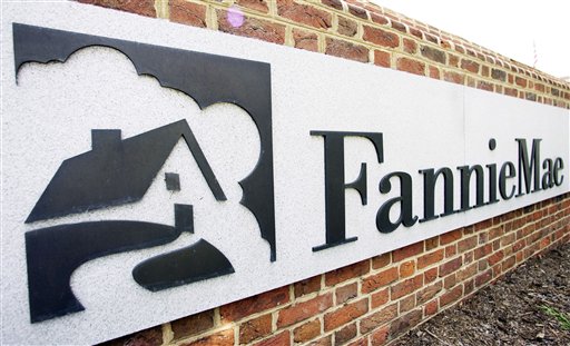 Standard & Poor’s lovește imobiliarele: A retrogradat ratingurile Fannie Mae şi Freddie Mac