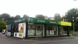 Ofensiva retailului farmaceutic continuă: a apărut primul Farma Drive