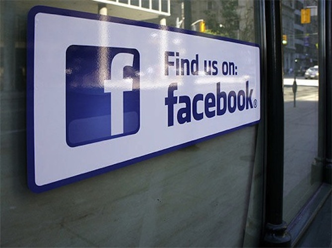Facebook a ajuns la un milion de utilizatori activi care publică reclame