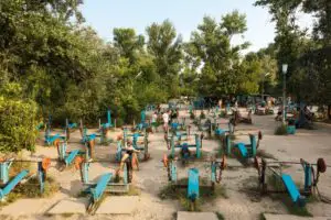 Fitness ucrainian: piese din tancuri pe post de greutăți