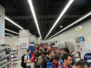 Black Friday la  Flanco: Au fost vândute peste 25 de tiruri de mașini de spălat și frigidere