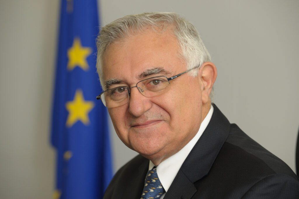 Comisia Europenă ne învață ce drepturi avem în calitate de consumatori comunitari