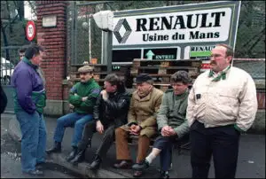 Renault ar putea închide două uzine în Franţa