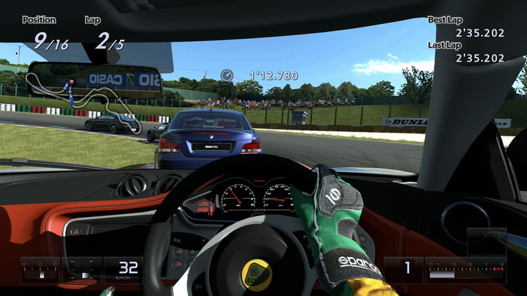 Gran Turismo 5 pentru PlayStation 3,  disponibil  în România
