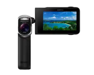 Camera video pe care poţi să o iei cu tine la piscină