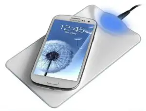 Samsung Galaxy S4 va fi lansat în aprilie