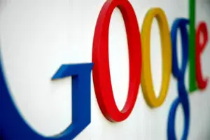 Google vrea să aloce 30 miliarde de dolari pentru achiziţii externe