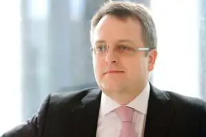 Deloitte: Investitorii au mai multă încredere în Polonia decât în România