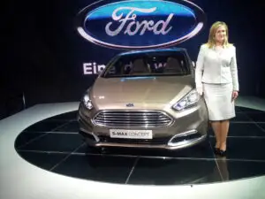 EXCLUSIV Barb Samardzich, COO Ford: „Nu toți cumpărătorii de vehicule electrice vor ca mașina lor să «strige»: sunt diferit!”