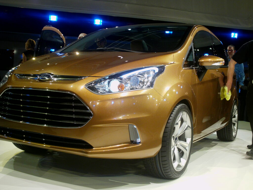 EXCLUSIV: Imagini cu interiorul Fordului produs la Craiova