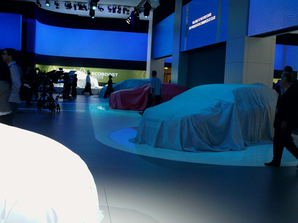 Cum arată Frankfurt Motor Show 2011 cu câteva ore înainte de deschiderea porţilor