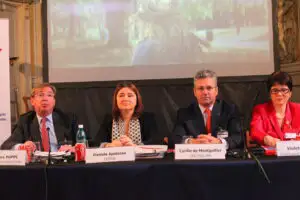 AXA Life Insurance porneşte agresiv pe piaţa asigurărilor din România