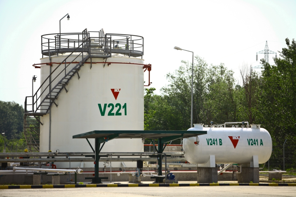 MOL investește 10 mil. euro într-un depozit de produse petroliere