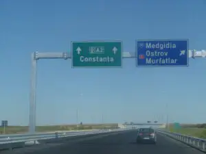 NOU RECORD:  AUTOSTRĂZI inaugurate dar NEFINALIZATE