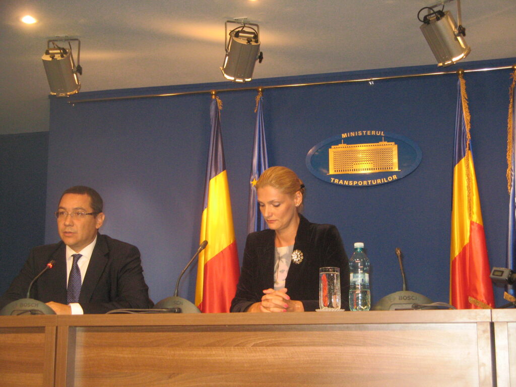 Ramona Mănescu a preluat Ministerul Transporturilor de la Victor Ponta