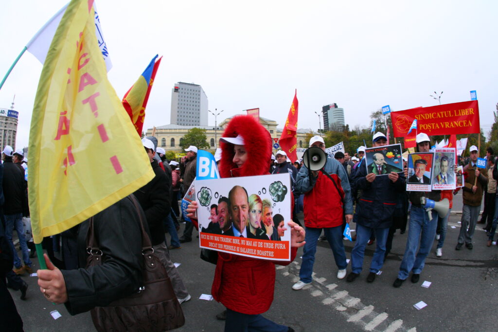 FOTOREPORTAJ: Cum arată un protest în România, la 20 de ani de la Revoluție