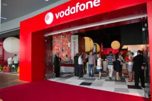 Vodafone a cheltuit 7 milioane de euro pe rebranduirea magazinelor proprii