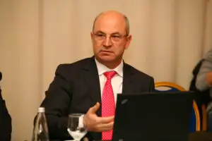 Alro ar putea închide o parte din fabrică dacă nu primeşte energie ieftină