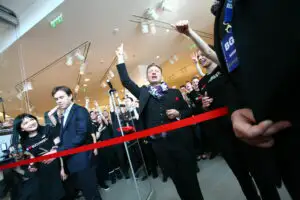 H&M în România: 300 de angajări deja bifate, urmează încă 100