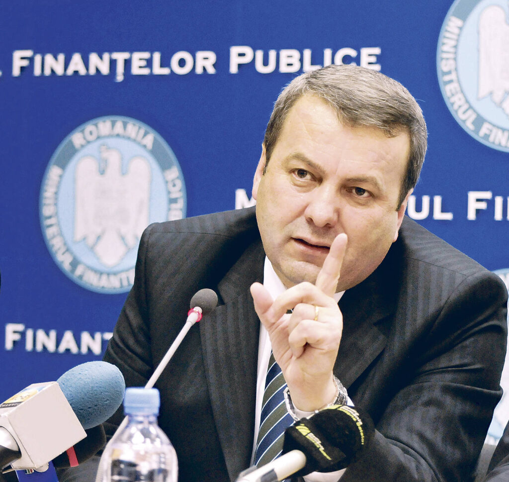Ministrul finanțelor: „Executivul nu se va hazarda, în 2012, la majorarea pensiilor şi salariilor”