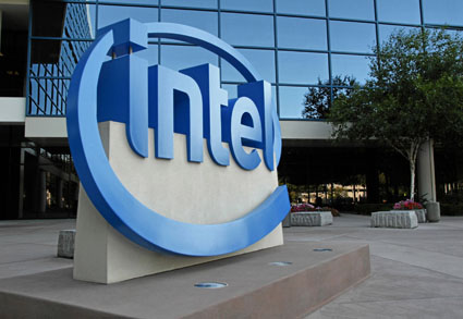 Intel cumpără o parte din producătorul olandez de echipamente pentru chipuri ASML