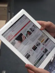 iPad 2, un gadget de care nu te plictiseşti uşor