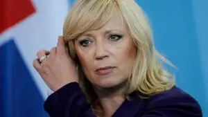Slovacia a decretat stare de urgenţă după ce mii de doctori şi-au dat demisia