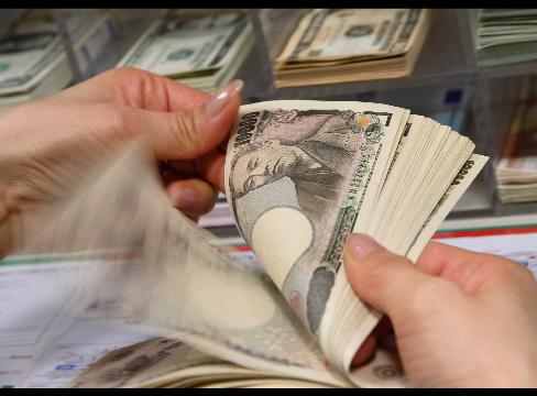 Economia Japoniei este afectată de criza datoriilor din Europa