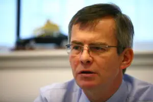 Jerome Olive – Dacia: „Nu putem avea o politică salarială în decalaj faţă de ceea ce se petrece în ţară”