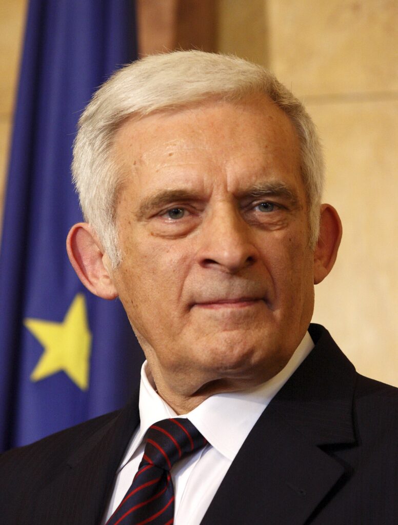 Preşedintele Parlamentului European: „Dificultăţile zonei euro nu trebuie să afecteze extinderea Uniunii Europene”