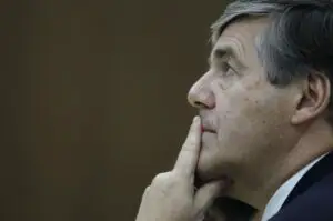 Tentativă de asasinat asupra directorului Deutsche Bank