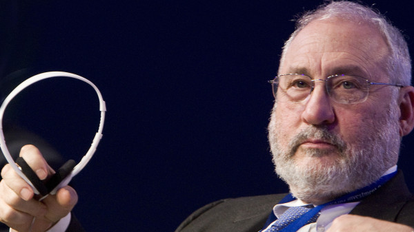 Planul european de austeritate este un „pact sinucigaş”, avertizează Stiglitz