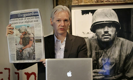 Julian Assange a fost mutat în celula de izolare