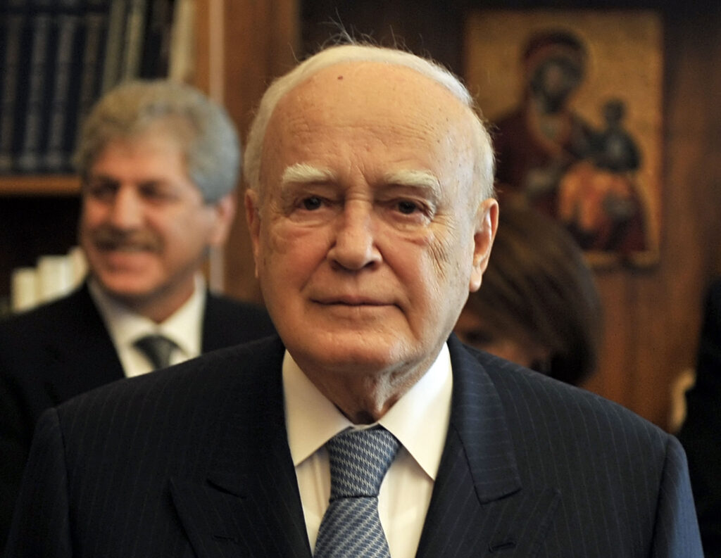 Preşedintele Greciei spune că băncile elene din România sunt suficient capitalizate