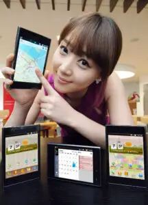 LG prezintă cel mai subţire telefon LTE de pe piaţă