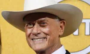 Noile serii ale DALLAS vor reflecta moartea lui JR Ewing