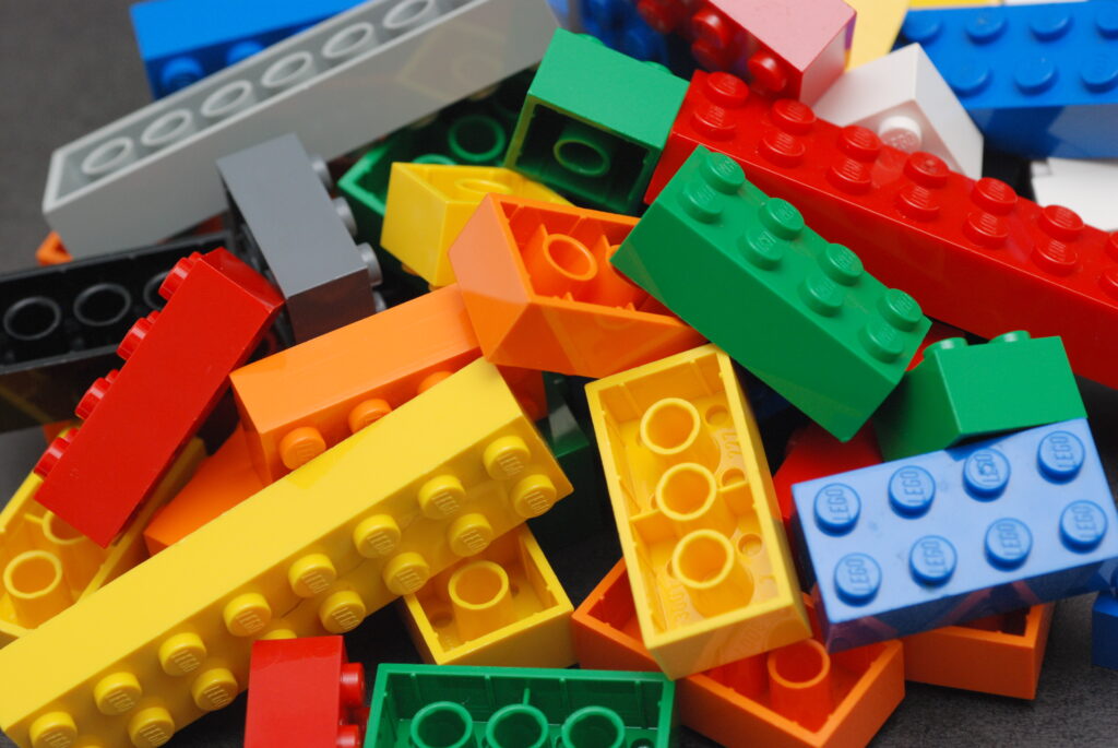 Ce nu ştiai despre grupul LEGO