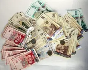 Creşte salariul minim în Bulgaria. Vezi cu cât