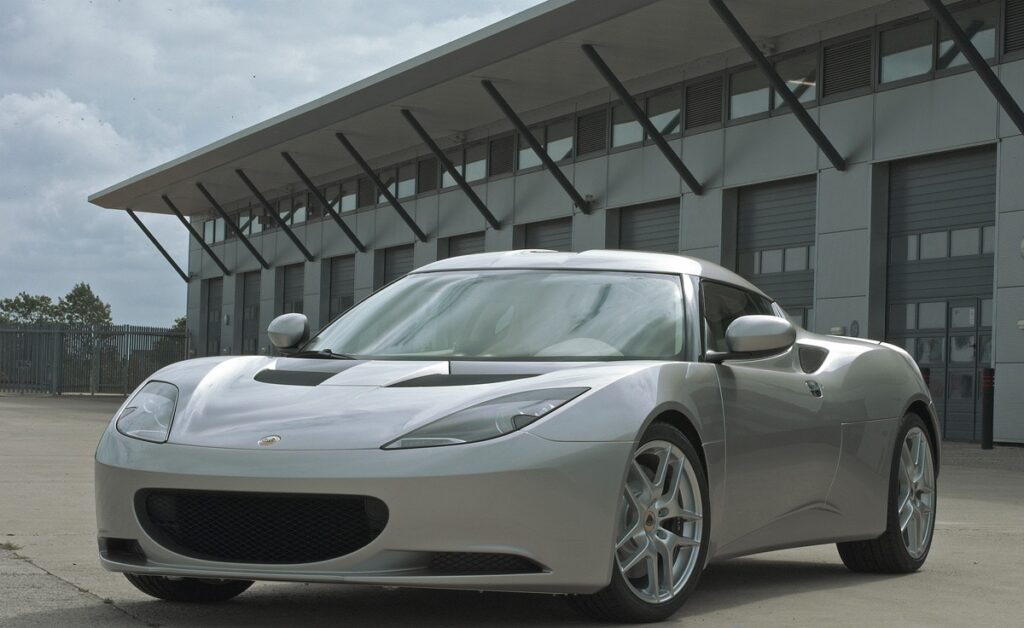 Forza Rossa a anunțat oficial preluarea importului Lotus