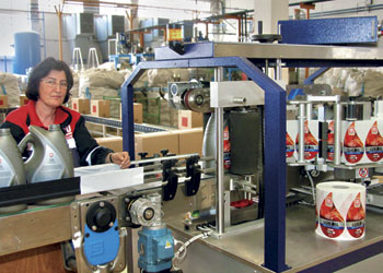 Lukoil modernizează producţia de lubrifianţi auto de la Ploieşti